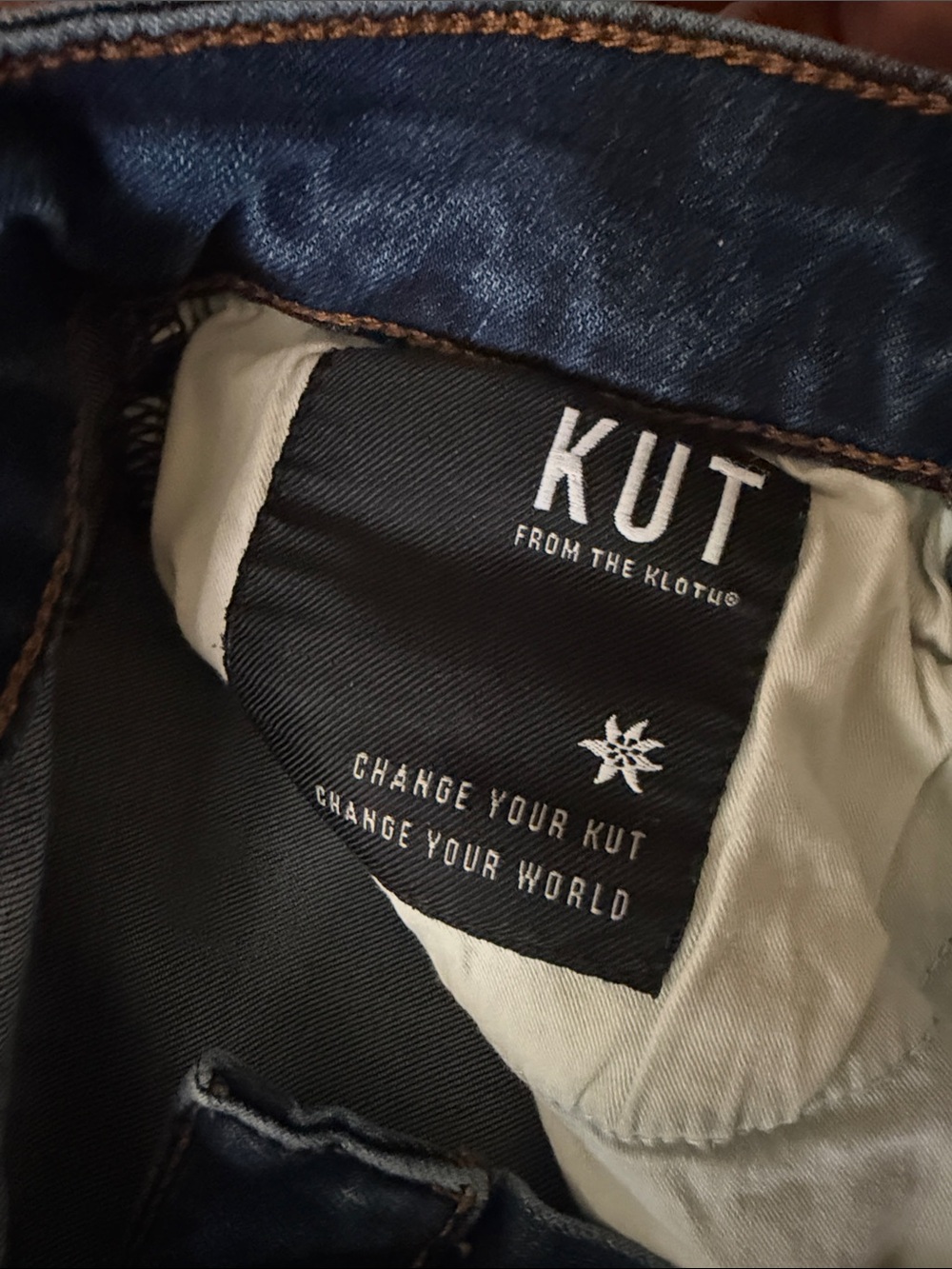 Kut from the Kloth Indigo Skinny High-Rise Jeans with Raw Hem - Picture 4 of 6